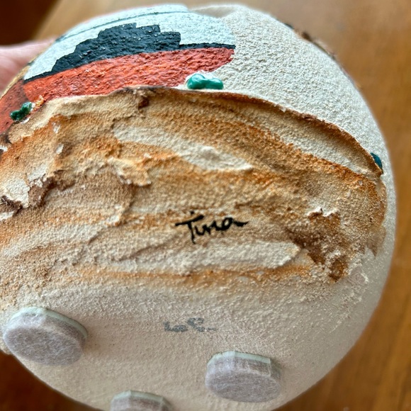 Native American Signed Pottery Vase,Native American Turquoise Gem Feathers - Picture 3 of 8